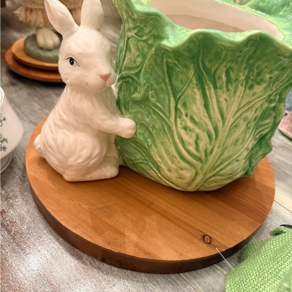 Large Rabbit and Cabbage Planter